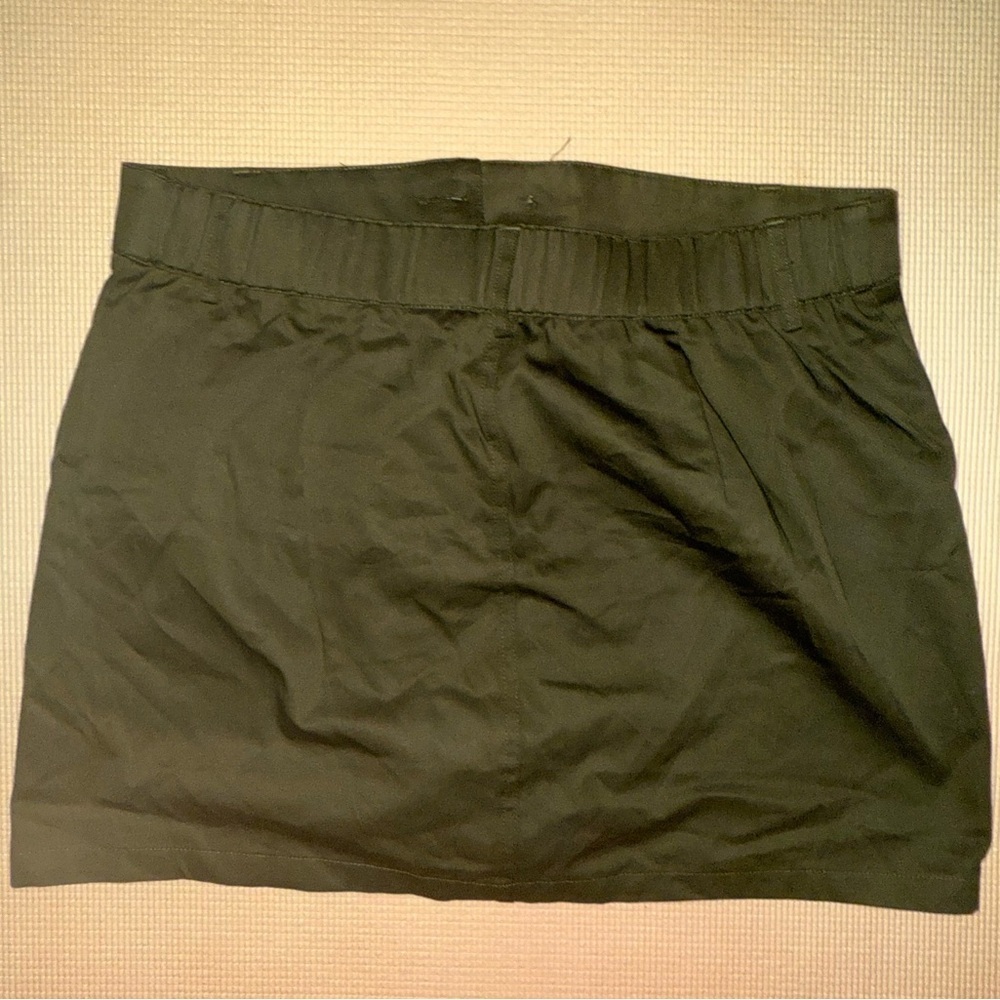 Halara button front military green skirt large new with tag - Picture 2 of 2